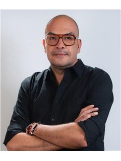 Iván  Díaz - RE/MAX Blue