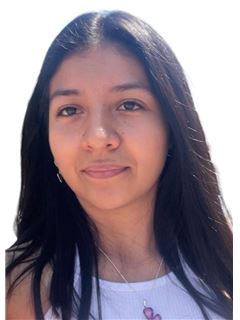 Paola Vargas - RE/MAX On The Bay