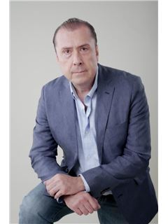 Alejandro Ramirez - RE/MAX Savic