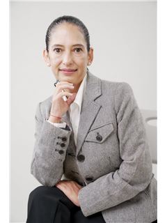Patricia Soní  - RE/MAX Savic