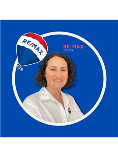 Cristina Lavalle Gonzalez - RE/MAX Otoch