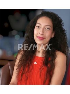 Karen  Garay - RE/MAX Blue