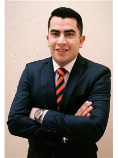 Alejandro  Lopez - RE/MAX Aurea