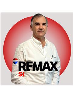 JOSÉ  URQUIZA CARRILLO  - RE/MAX SI