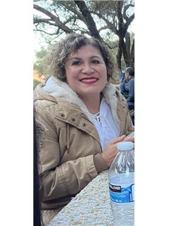 Martha Arce Roman - RE/MAX Instantips