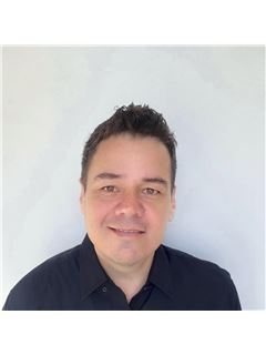 Edgar Cota  - RE/MAX Instantips