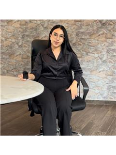 Evelyn Sanchez Barron - RE/MAX Centurión