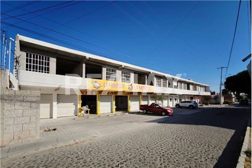 Commercial - Commercial/Retail - Pedro Escobedo, Mexico - Mexico