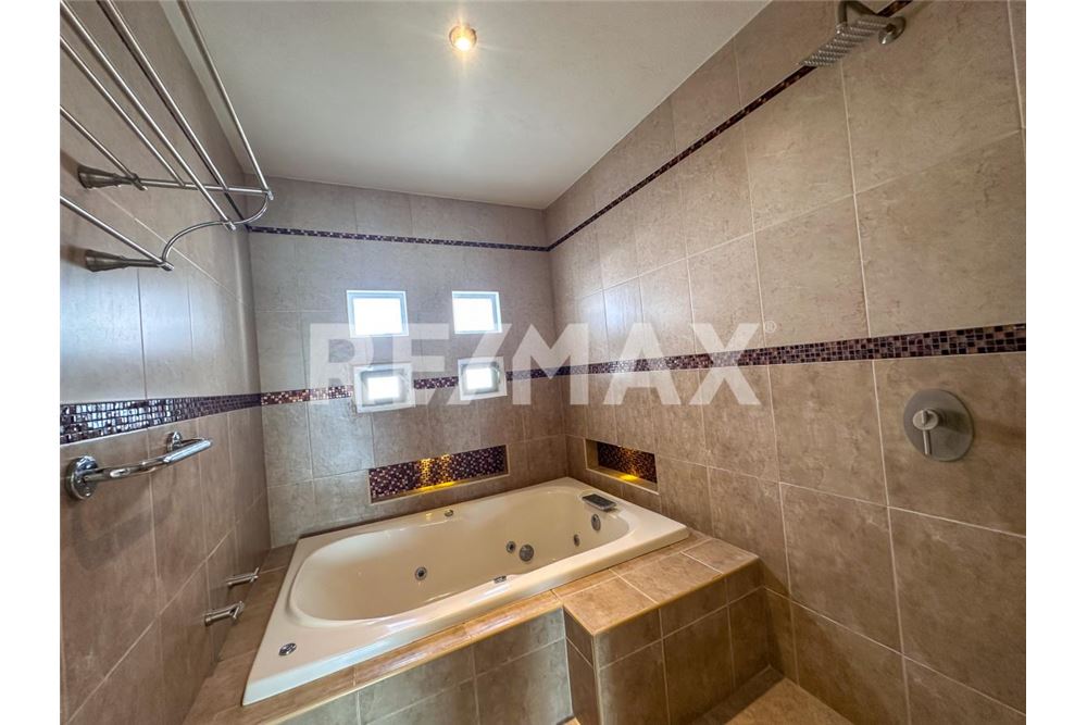 Residential - House - Querétaro, Mexico - Mexico - 27 - 1001065289-1