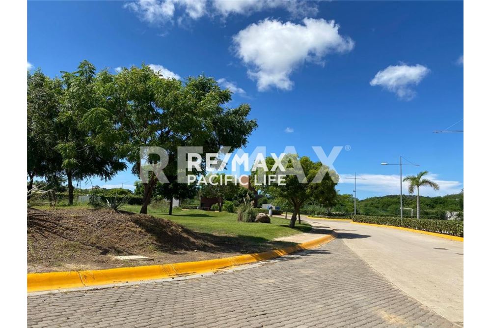 Prédio Habitacional - Plot of Land for Allotment - Mazatlán, México - Mexico - 8 - 1001009012-11