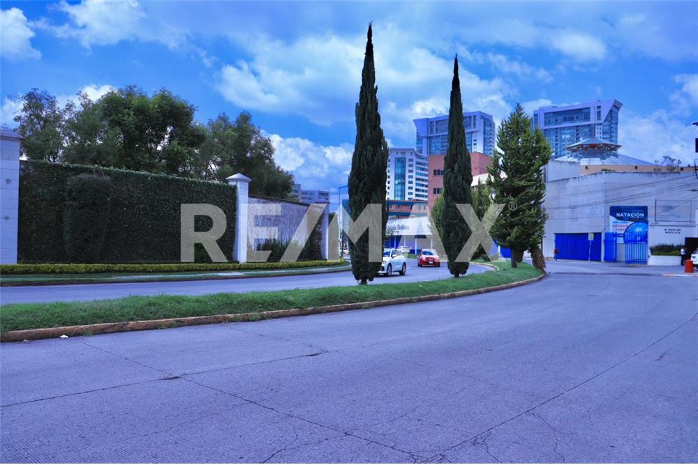 Commercial - Commercial/Retail - Huixquilucan, Mexico - Mexico - 27 - 1001028002-553