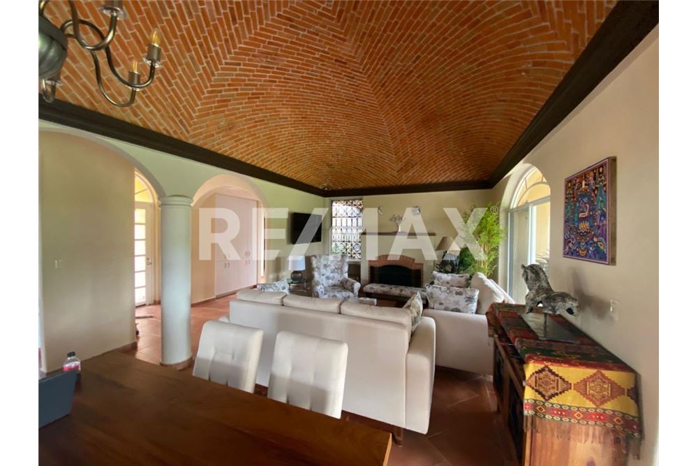 Residencial - Casa - Querétaro, México - Mexico - 10 - 1001065286-11
