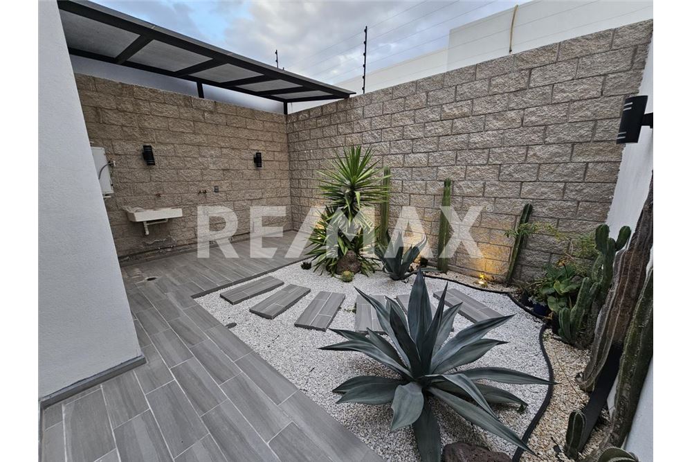 Residential - House - El Marques, Mexico - Mexico - 17 - 1001065017-87