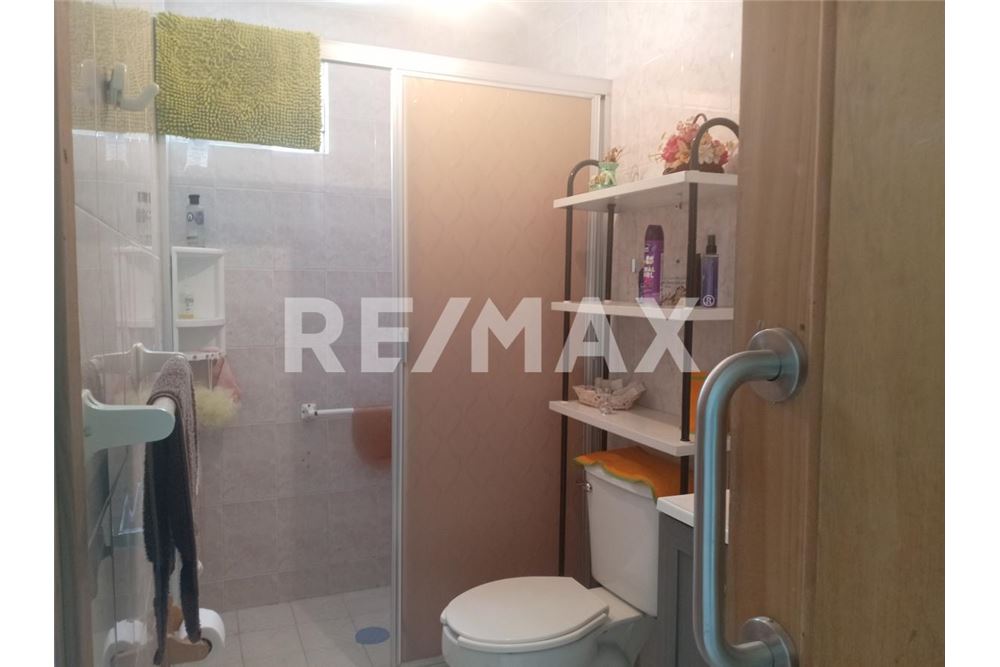 Prédio Habitacional - Casa - El Pueblito, México - Mexico - 16 - 1001065263-13