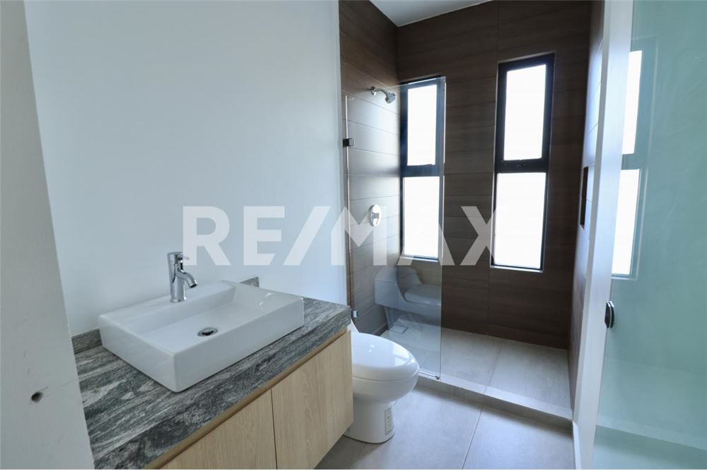 Residential - Condo/Apartment - Ciudad López Mateos, Mexico - Mexico - 17 - 1001028002-546