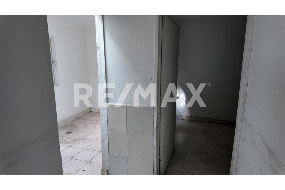 Commercial - Commercial/Retail - Guadalajara, Mexico - Mexico - 19 - 1001002008-1