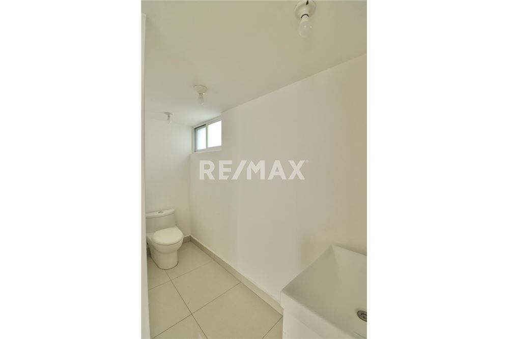 Residential - House - Naucalpan de Juárez, Mexico - Mexico - 9 - 1001028002-555