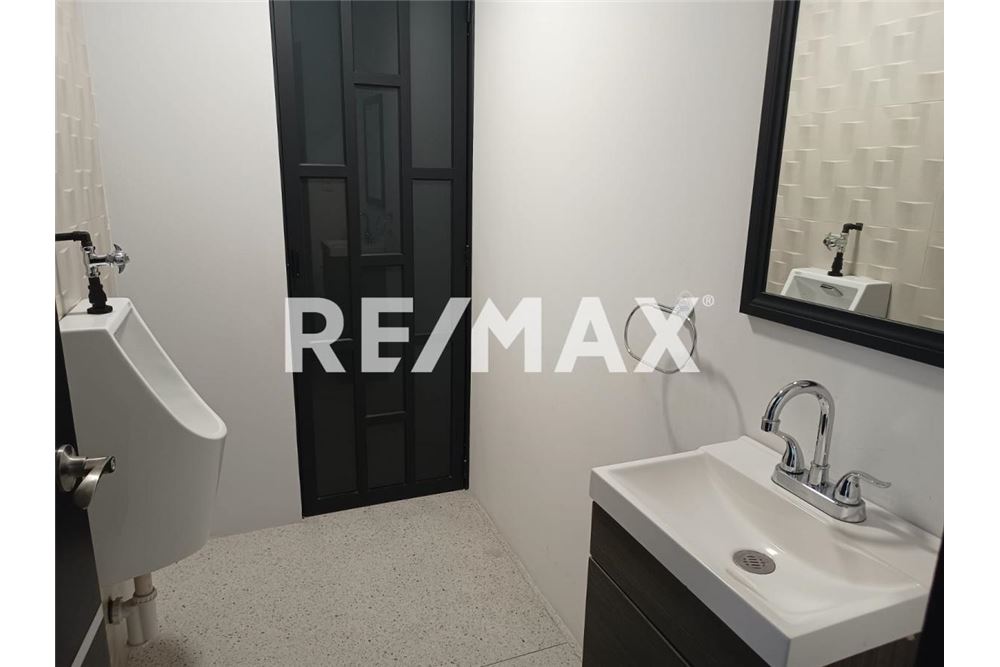 Commercial - Office - Tlalnepantla de Baz, Mexico - Mexico - 18 - 1001028028-150