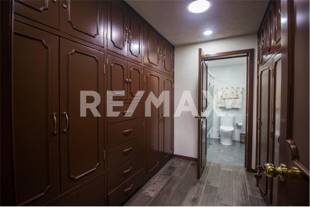 באזור מגורים - בית פרטי - Tlajomulco De Zúñiga, מקסיקו - Mexico - 24 - 1001002017-138