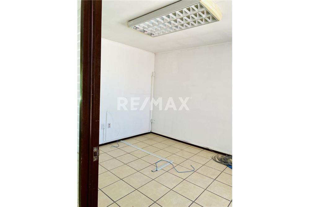 Commercial - Office Block - Toluca, Mexico - Mexico - 21 - 1001021005-19