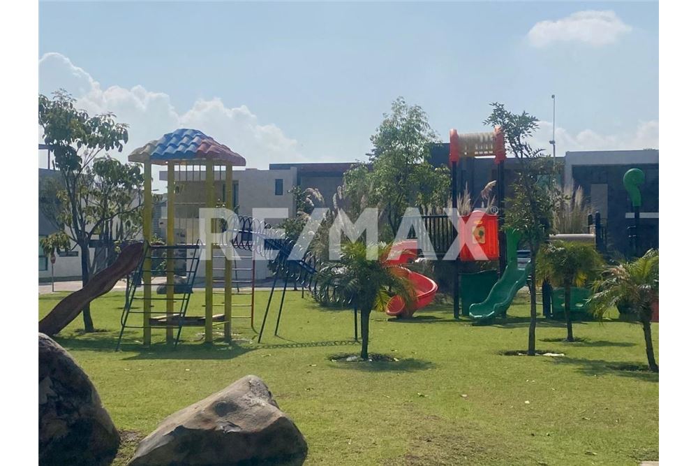 Residential - House - Tlajomulco De Zúñiga, Mexico - Mexico - 8 - 1001183067-10