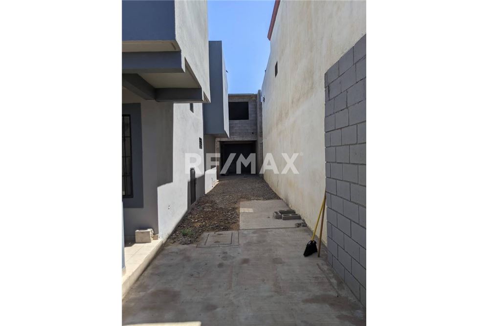 Residential - Rumah Terpisah - Ensenada, Mexico - Mexico - 12 - 1001093001-274