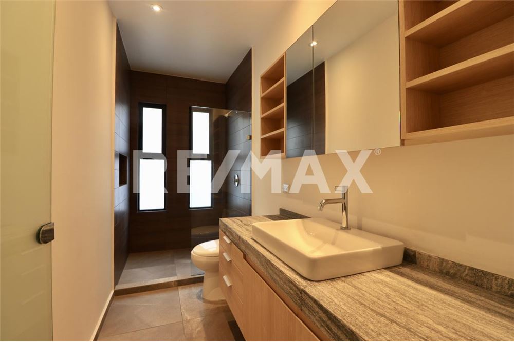 Residential - Condo/Apartment - Ciudad López Mateos, Mexico - Mexico - 12 - 1001028002-546