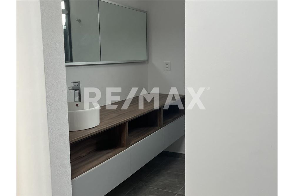 Prédio Habitacional - Casa - El Marques, México - Mexico - 11 - 1001065197-61