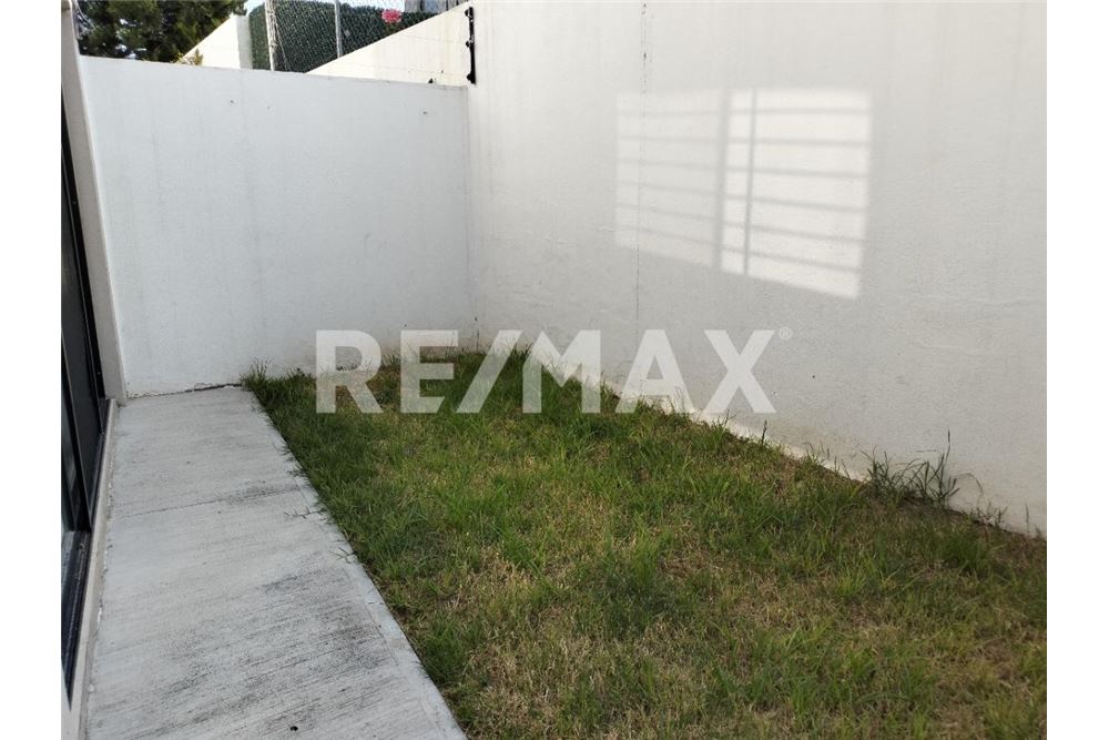 Prédio Habitacional - Casa - Querétaro, México - Mexico - 2 - 1001065046-404