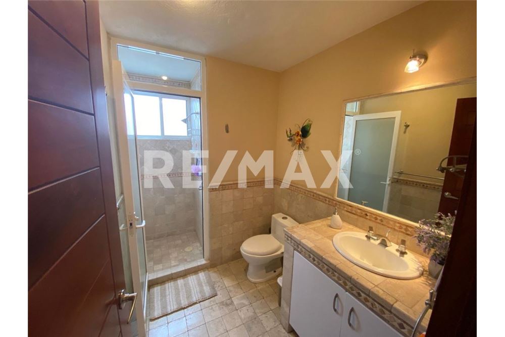 Residencial - Casa - Querétaro, México - Mexico - 21 - 1001065286-11