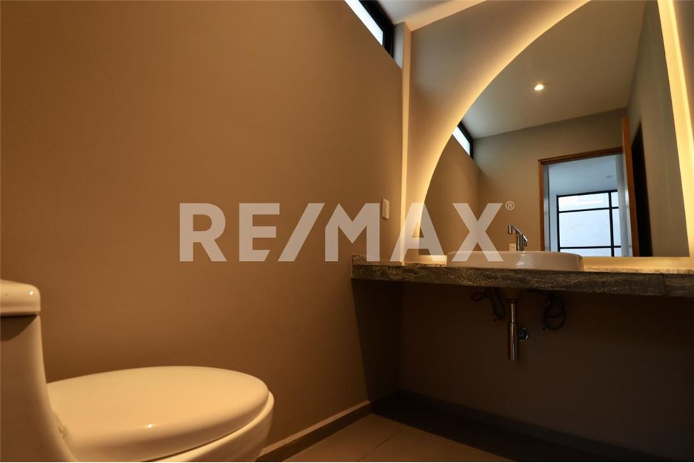 Residential - Condo/Apartment - Ciudad López Mateos, Mexico - Mexico - 9 - 1001028002-546