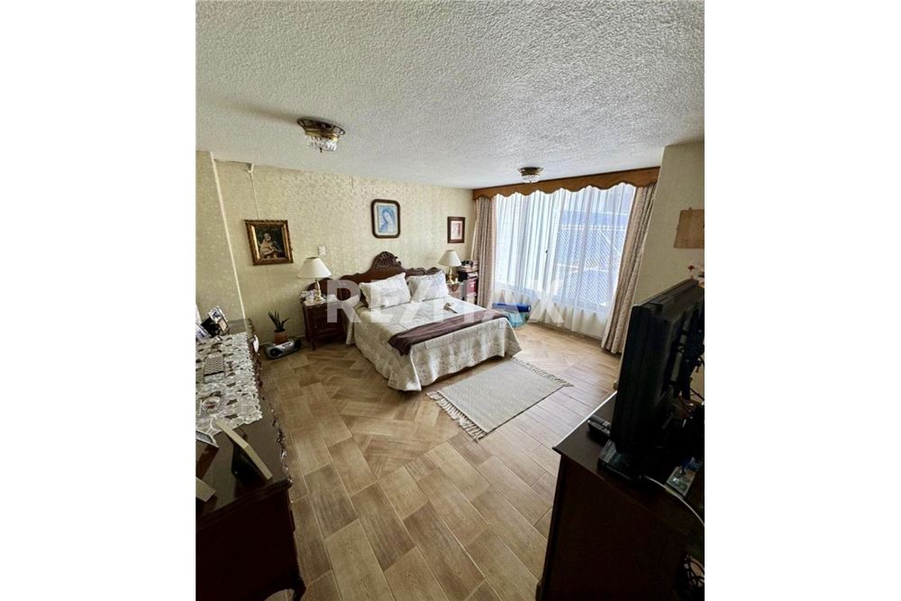 Residential - House - Naucalpan de Juárez, Mexico - Mexico - 11 - 1001028002-547