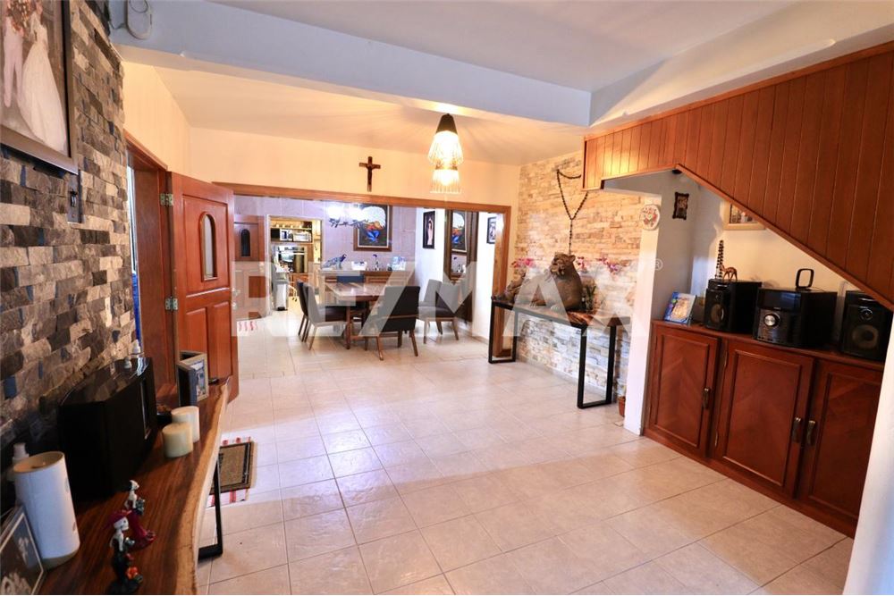 Residential - House - Nezahualcoyotl, Mexico - Mexico - 6 - 1001028002-550