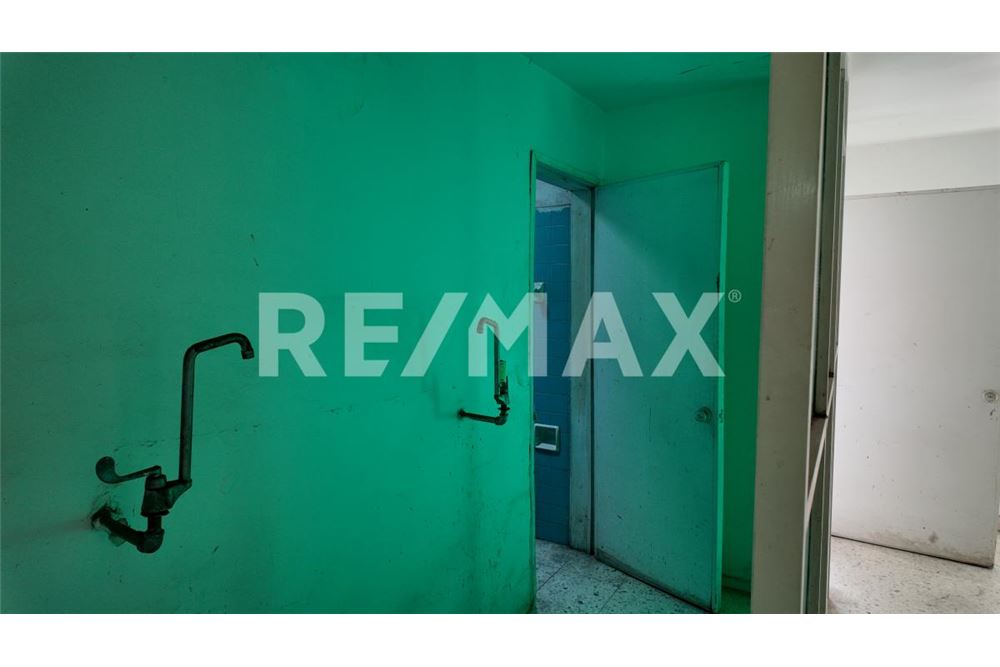 Commercial - Commercial/Retail - Guadalajara, Mexico - Mexico - 23 - 1001002008-1