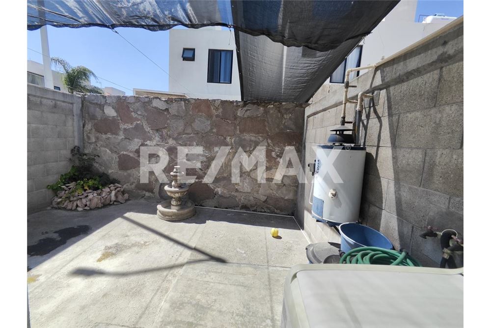 Residential - House - Querétaro, Mexico - Mexico - 11 - 1001065038-320