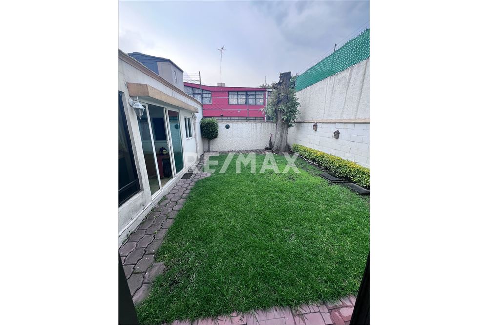 Residential - House - Naucalpan de Juárez, Mexico - Mexico - 12 - 1001028002-540