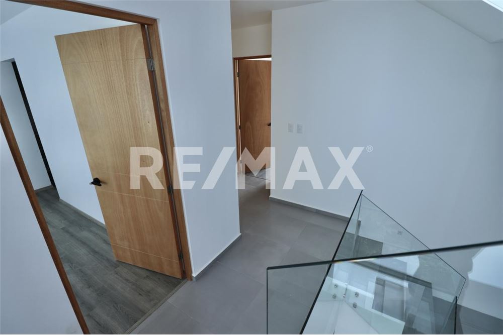 Residential - Condo/Apartment - Ciudad López Mateos, Mexico - Mexico - 10 - 1001028002-546