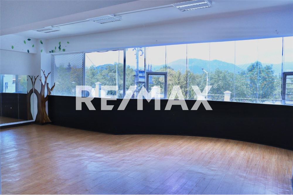 Commercial - Commercial/Retail - Huixquilucan, Mexico - Mexico - 19 - 1001028002-554