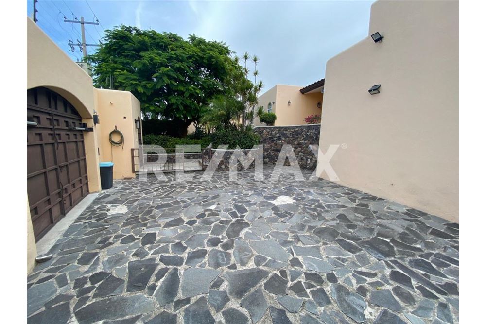 Residencial - Casa - Querétaro, México - Mexico - 32 - 1001065286-11