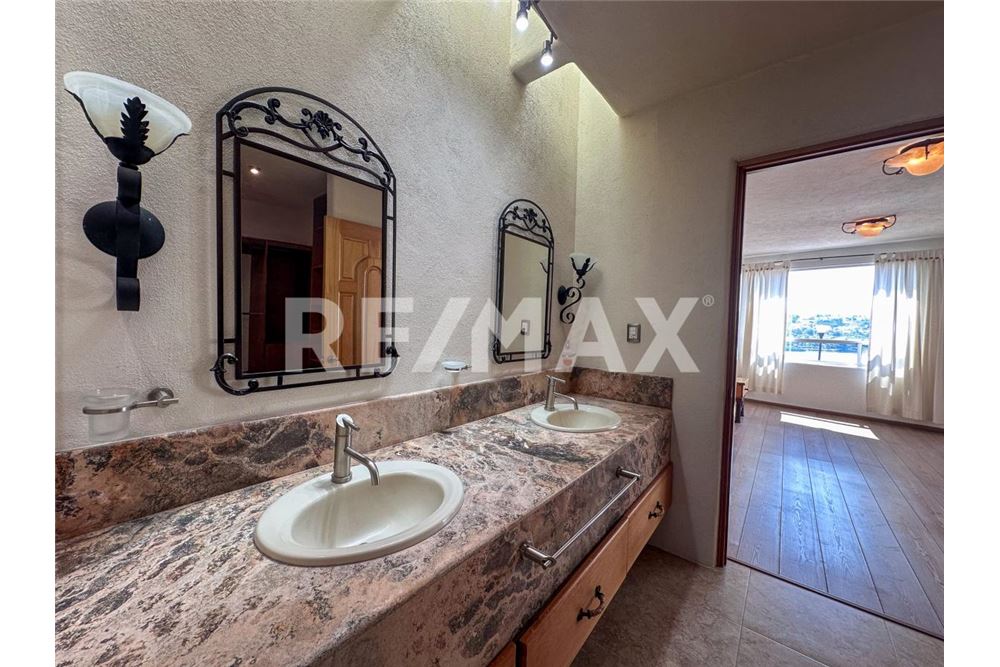 Residential - House - Querétaro, Mexico - Mexico - 28 - 1001065289-1