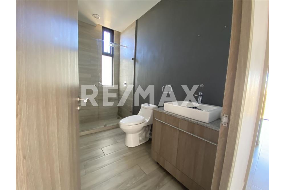 Residential - Apartment with roof - Querétaro, Mexico - Mexico - 10 - 1001065014-95