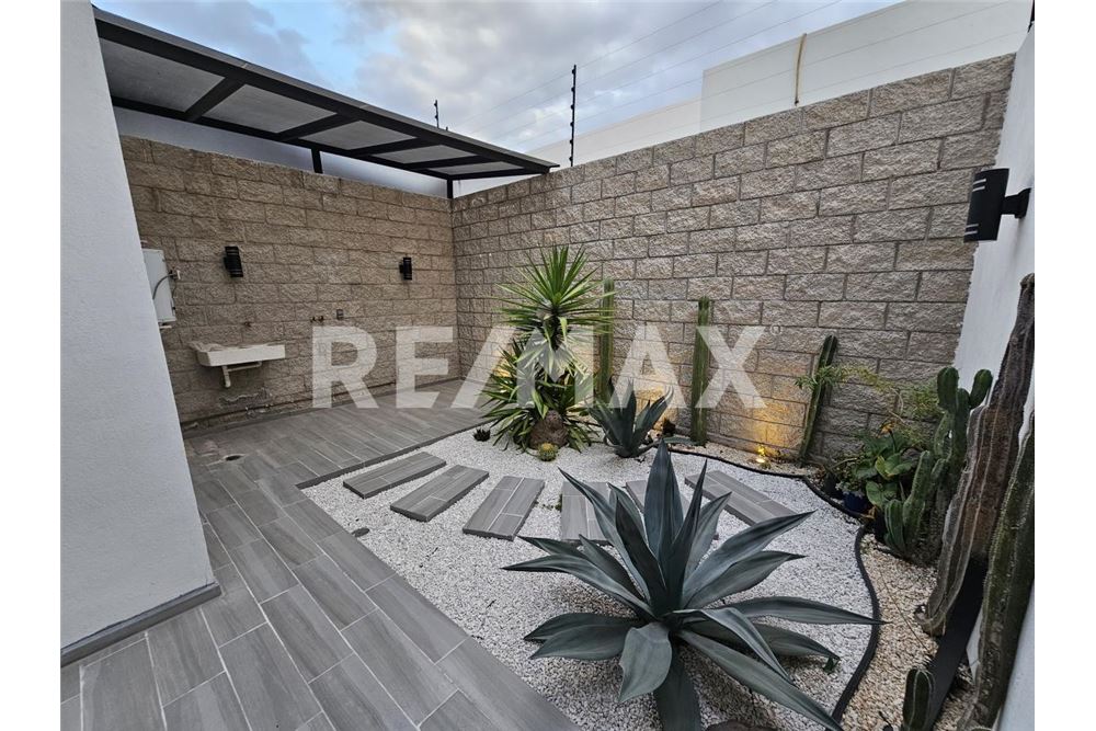 Residential - House - El Marques, Mexico - Mexico - 8 - 1001065017-86