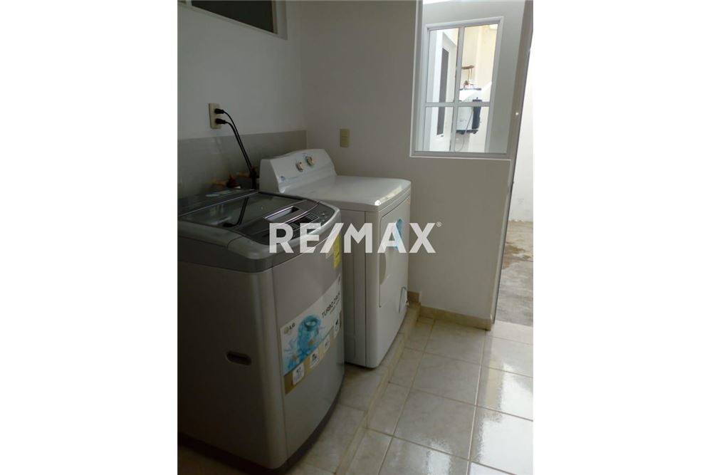 Residential - บ้านเดี่ยว - Salamanca, Mexico - Mexico - 16 - 1001111004-299