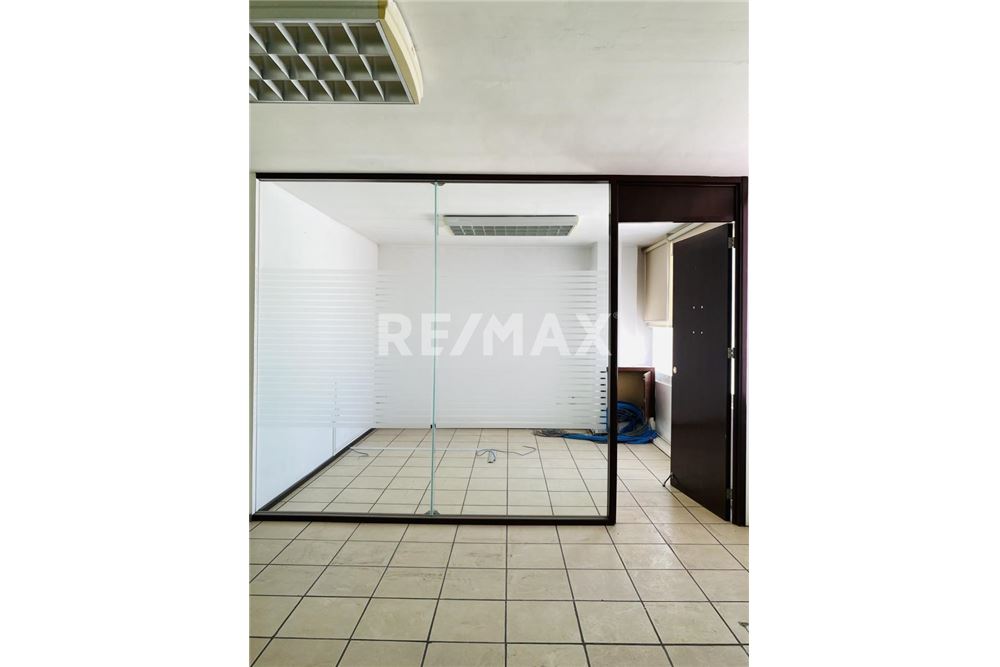 Commercial - Office Block - Toluca, Mexico - Mexico - 19 - 1001021005-19