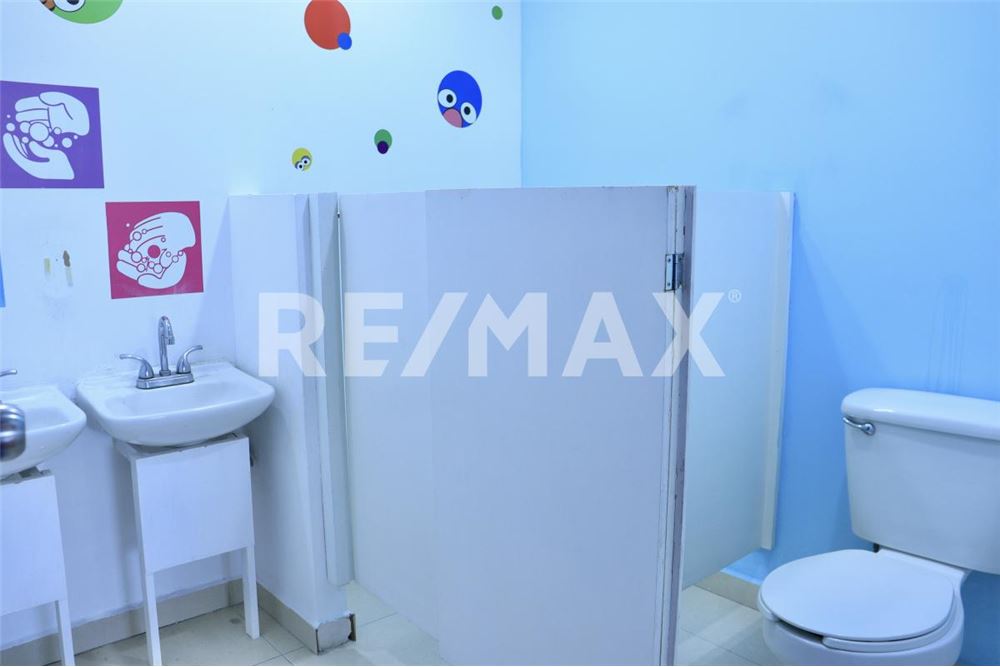 Commercial - Commercial/Retail - Huixquilucan, Mexico - Mexico - 21 - 1001028002-553