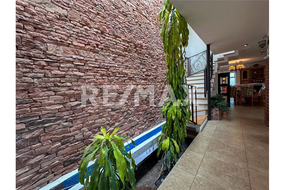 Residential - House - Querétaro, Mexico - Mexico - 24 - 1001065289-1