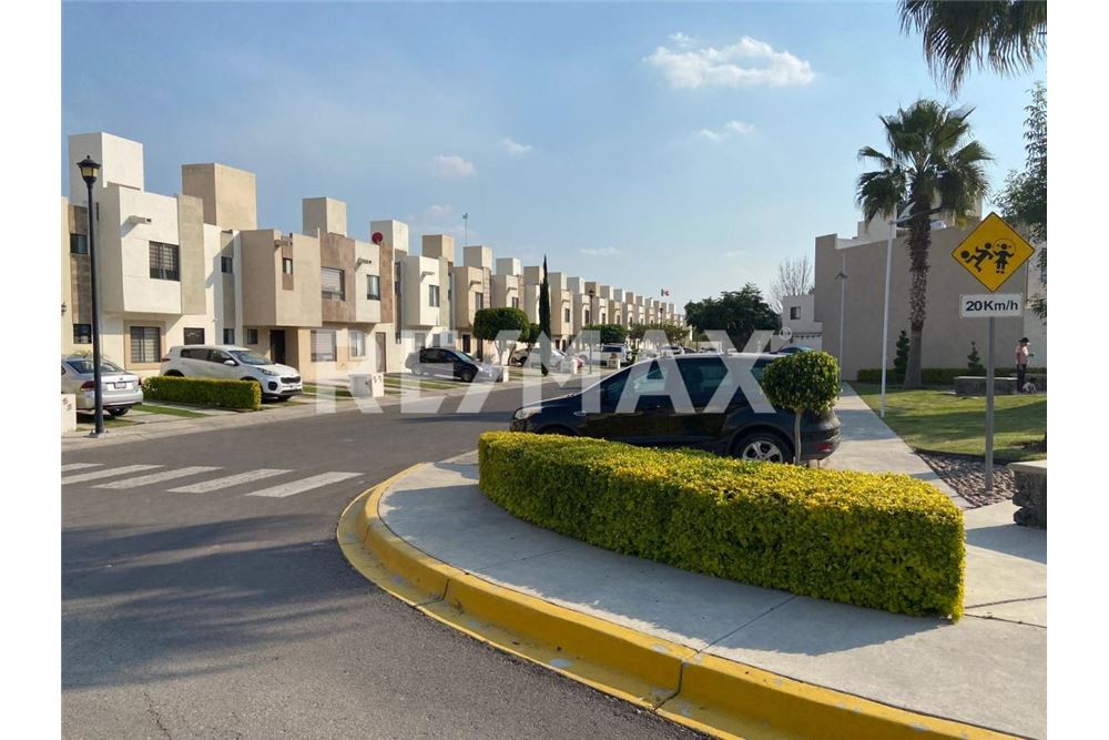 Residential - House - El Marques, Mexico - Mexico - 24 - 1001065286-15