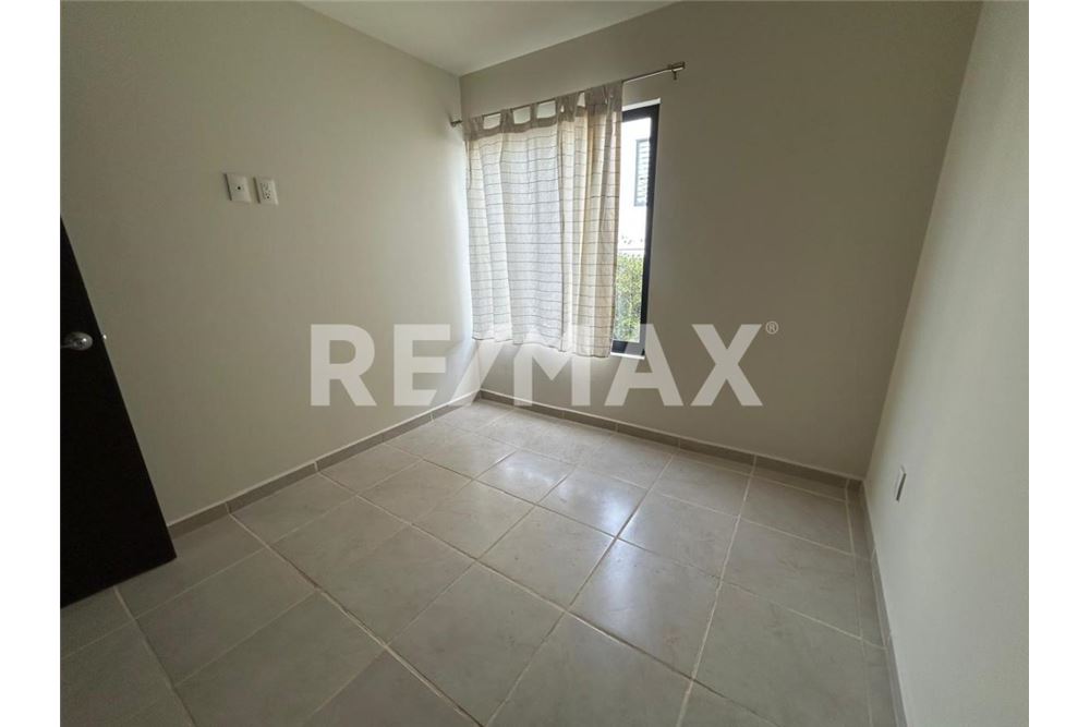 Residential - Hus - Tlajomulco De Zúñiga, Mexico - Mexico - 13 - 1001002126-11