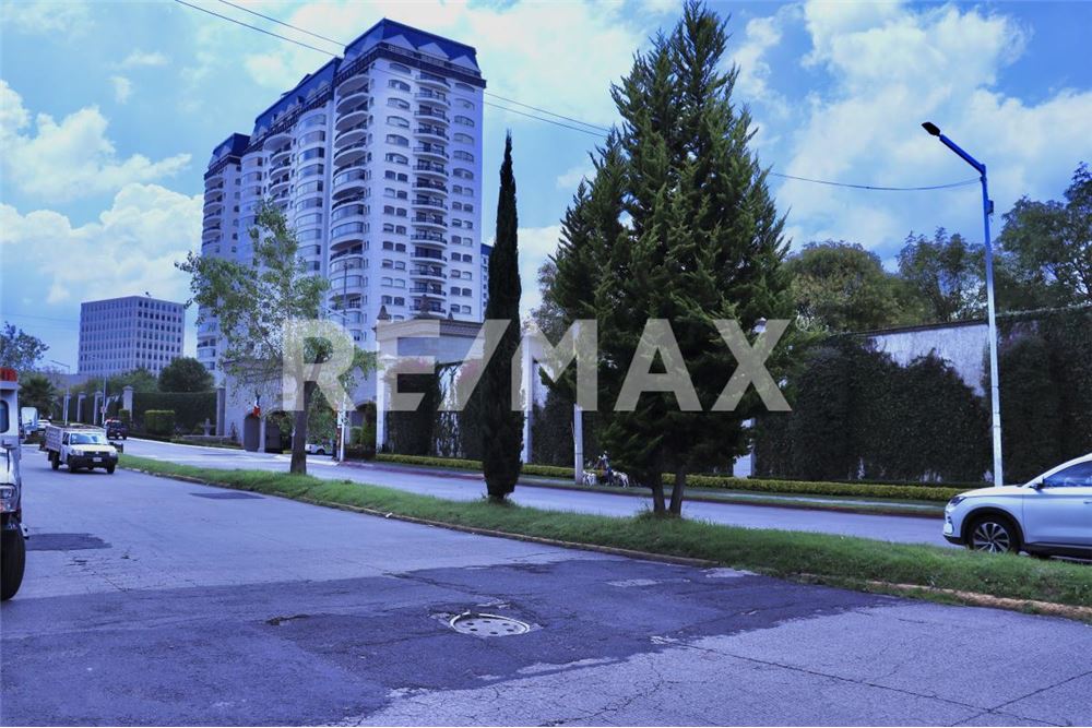 Commercial - Commercial/Retail - Huixquilucan, Mexico - Mexico - 26 - 1001028002-553