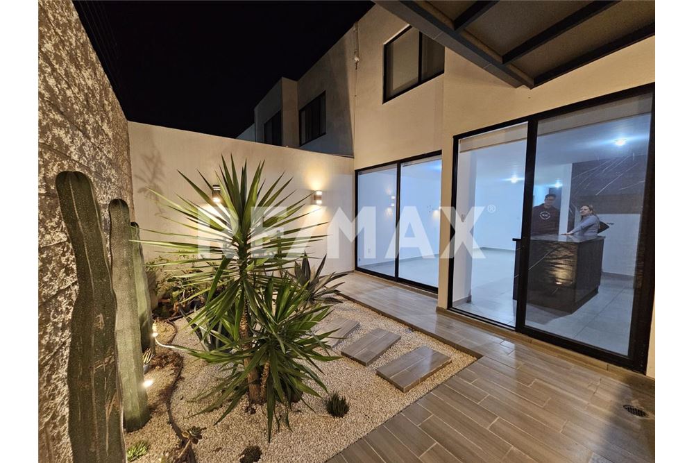 Residential - House - El Marques, Mexico - Mexico - 9 - 1001065017-87